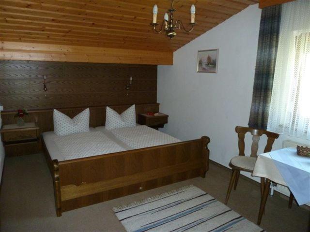 Pension Holzmann Leutasch Room photo